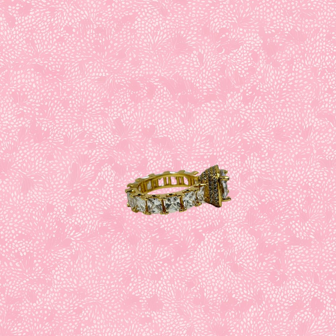 Golden Glimmer Cushion-Cut AD Ring