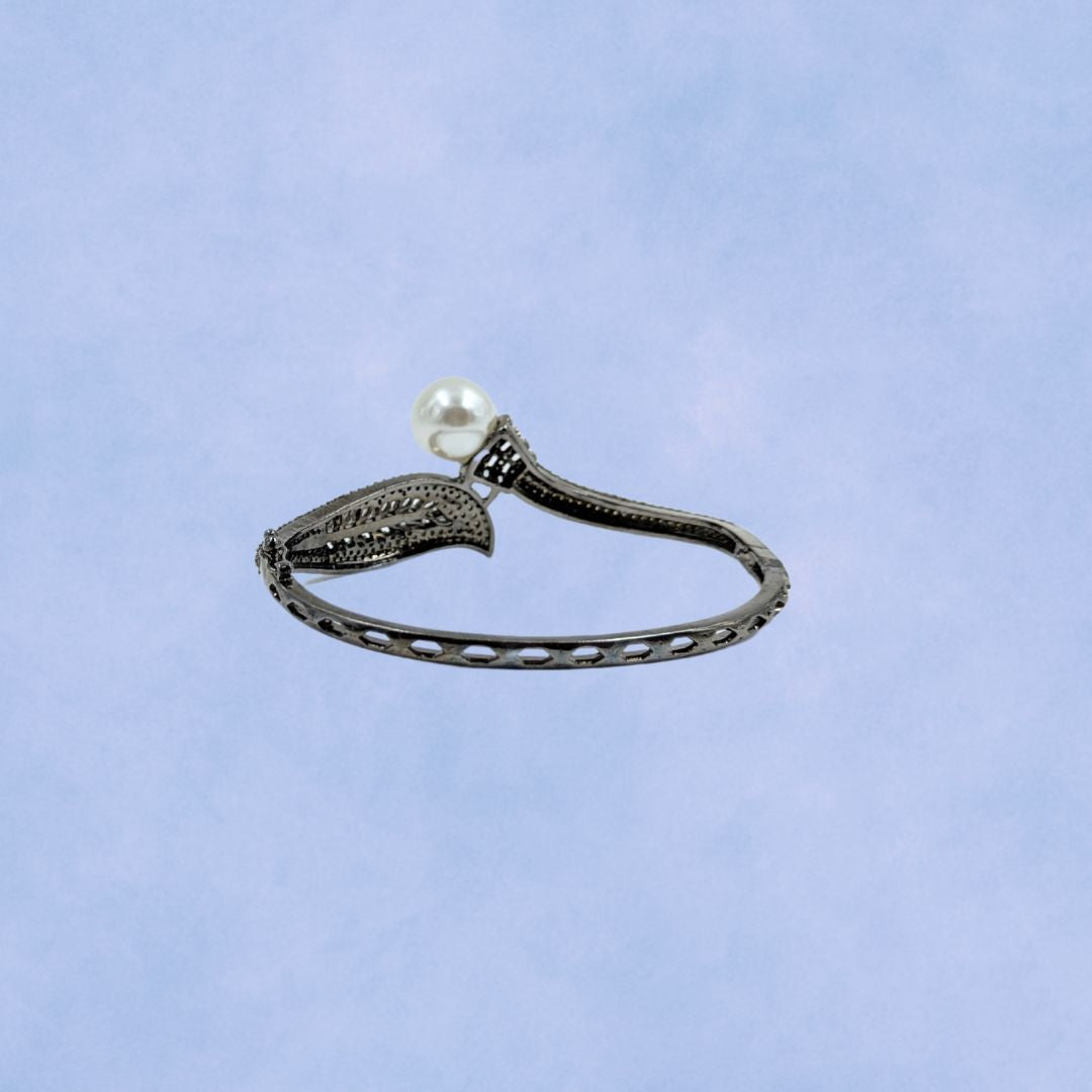 Pearl Noir American Diamond Bracelet