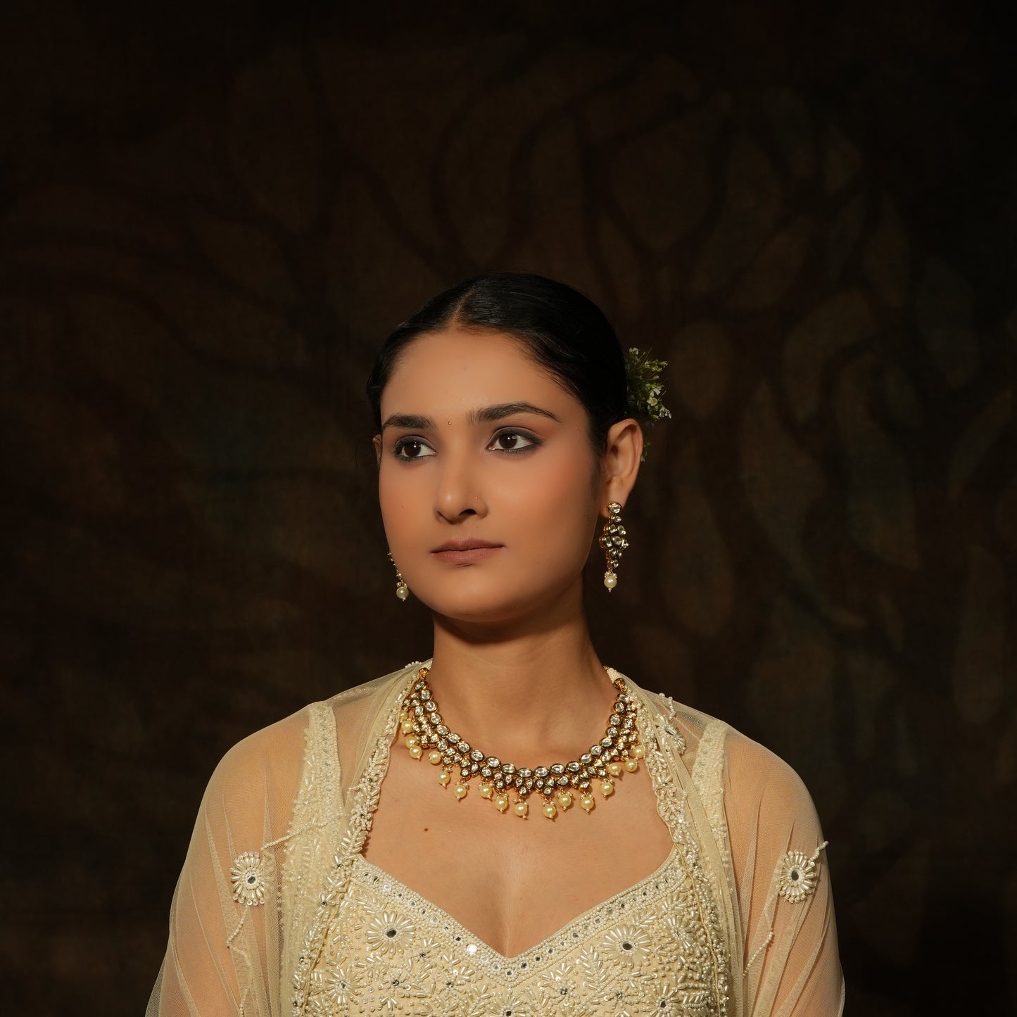 Regal Kundan Pearl Necklace Set – A Symphony of Tradition & Elegance