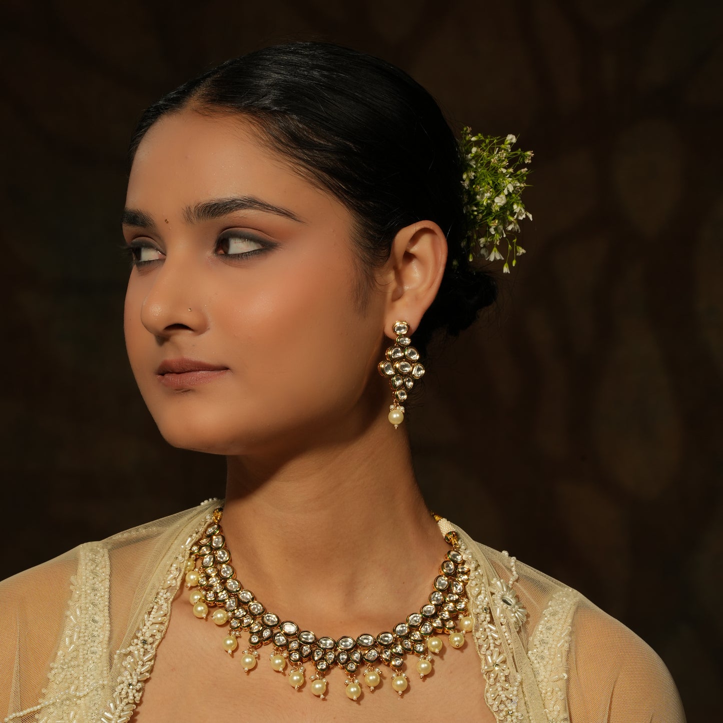 Regal Kundan Pearl Necklace Set – A Symphony of Tradition & Elegance