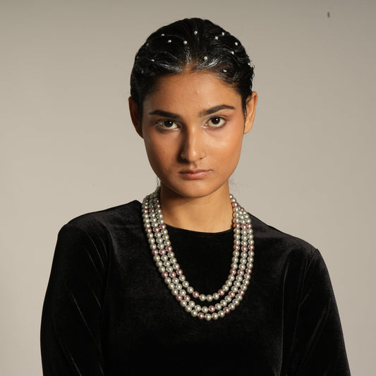 Grey Pearl Elegance – A Timeless Imitation Pearl Necklace