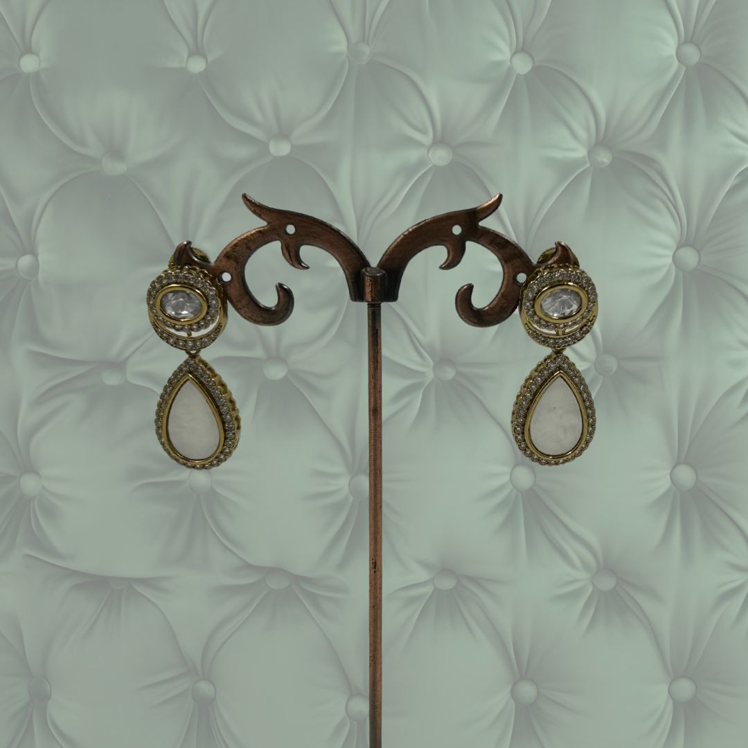 Ivory Grace Kundan Earrings