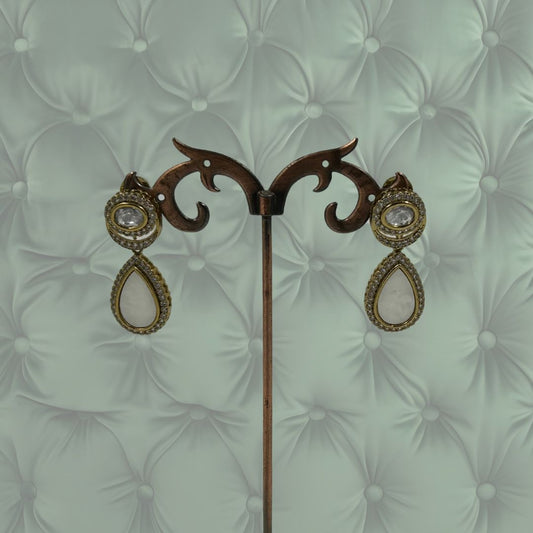 Ivory Grace Kundan Earrings