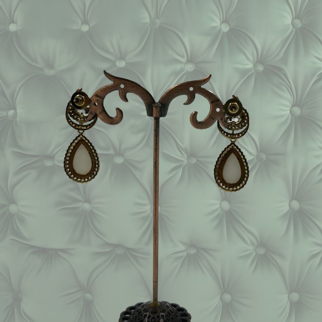 Ivory Grace Kundan Earrings