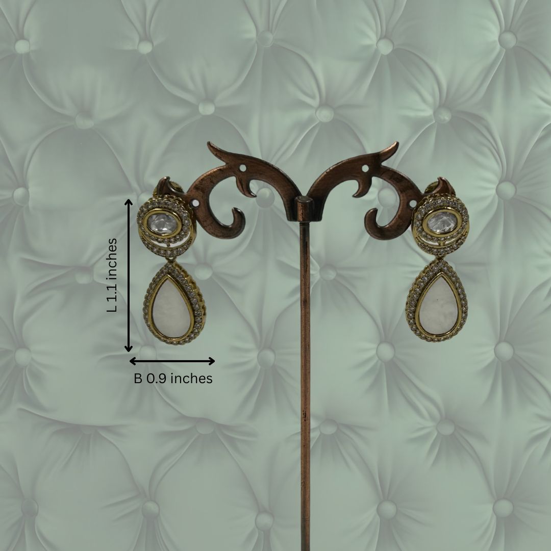 Ivory Grace Kundan Earrings