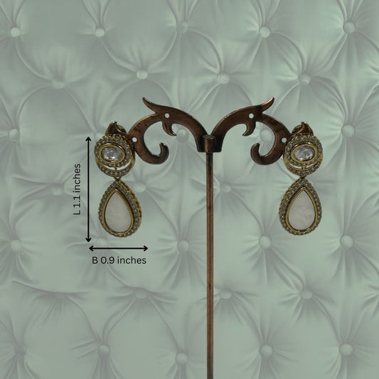 Ivory Grace Kundan Earrings
