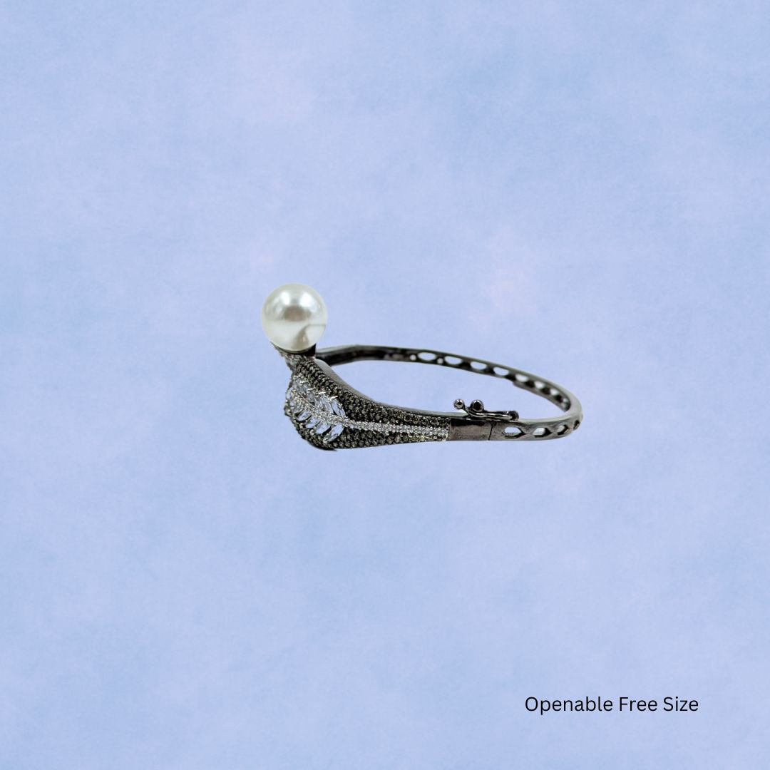 Pearl Noir American Diamond Bracelet