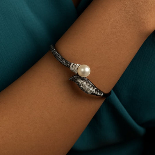 Pearl Noir American Diamond Bracelet