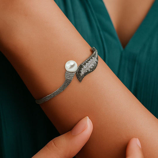 Pearl Noir American Diamond Bracelet